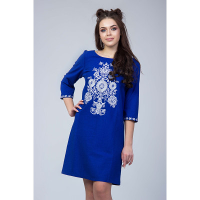 Синее льняное вышитое платье с вышивкой